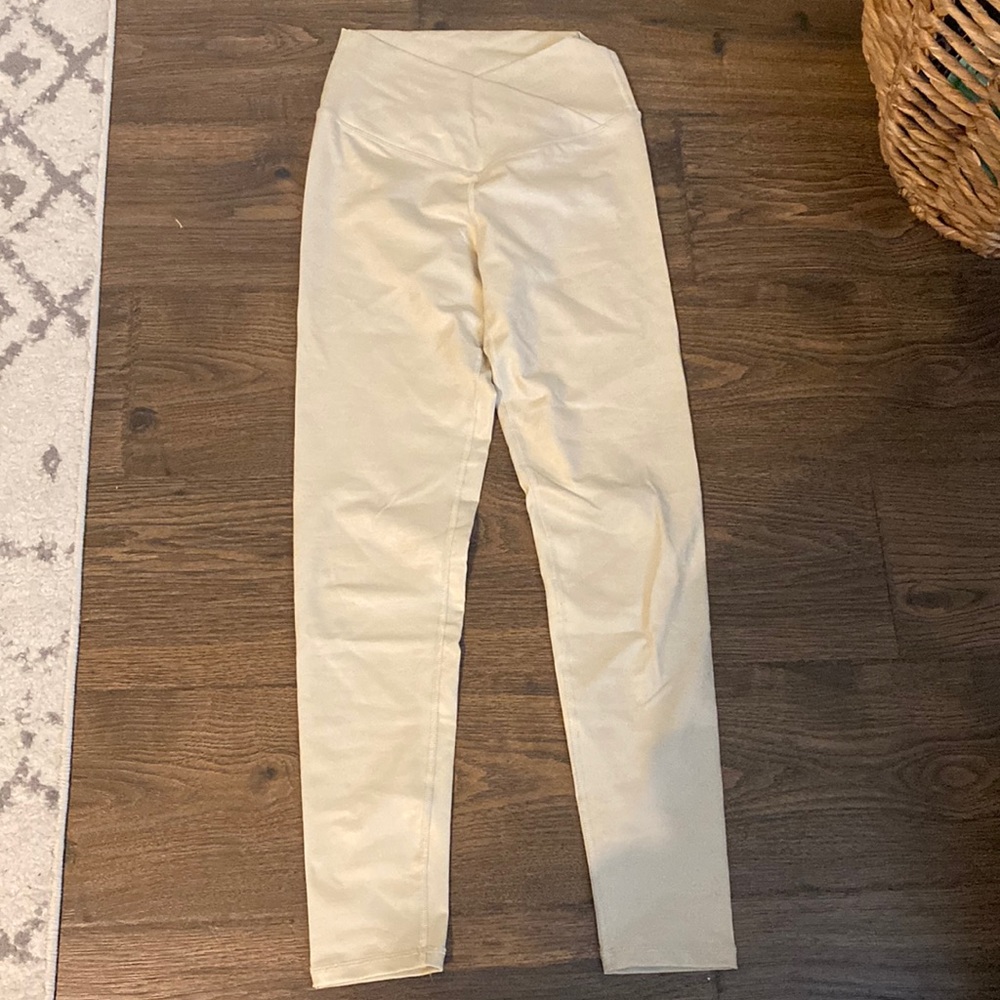 Aerie Crossover Crackle Shine Legging Medium Taupe NWOT